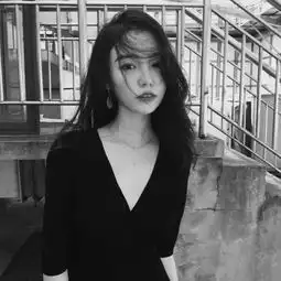 黑白头像女中年女生