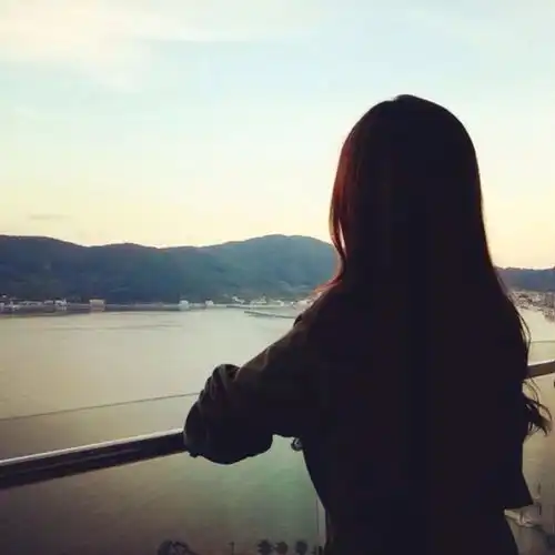 唯美男女恩爱头像背影
