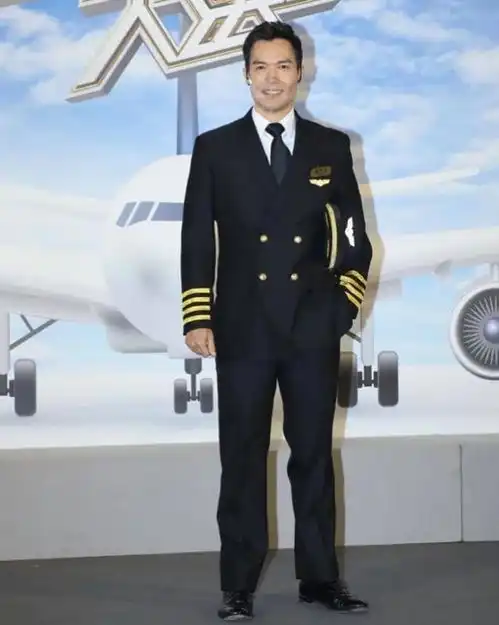重操旧业年薪200万tvb男星被爆弃签亲生仔合约,入行仅一年