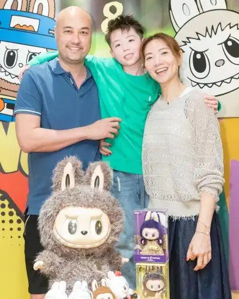 tvb女星感恩生父相认为儿子补上外公角色,揭公开生父身份原因不想留错误关系图