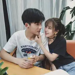 创意学生男女t恤原宿女生刺绣半袖原宿学院风短袖打底衫情侣班服