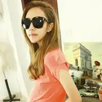 qq头像戴墨镜的女生