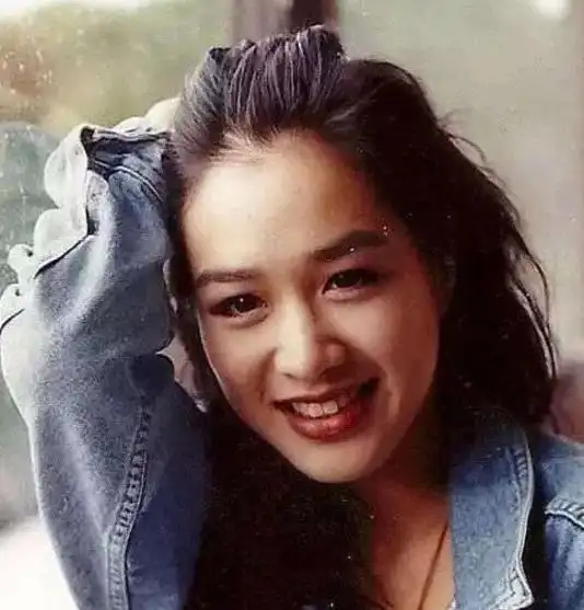 钟丽缇,装嫩也没有错