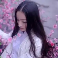 一个人头像女生时光让你记起谁的脸唯美女生头像