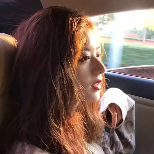 qq头像孤独伤感女