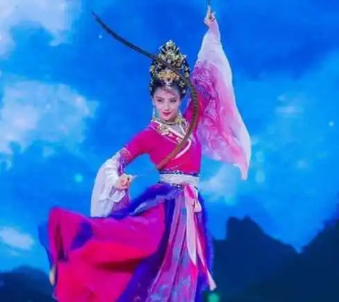 演过貂蝉的女星,娜扎惊艳,刘亦菲被吐槽,而她最妖艳妩媚佟丽娅