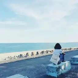 唯美的头像女生背影图片一辈子这么长为什么非要喜欢你一个人