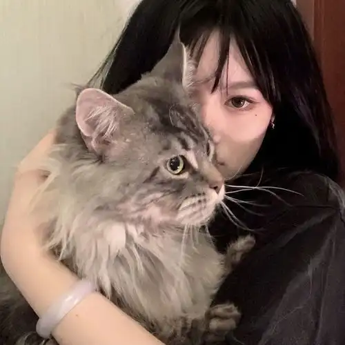 女生头像生活需要长远的清醒