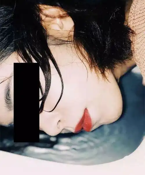 女生为了拍照,不仅可以不要脸,连命也可以不要