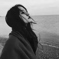 伤心女生头像高冷黑白情