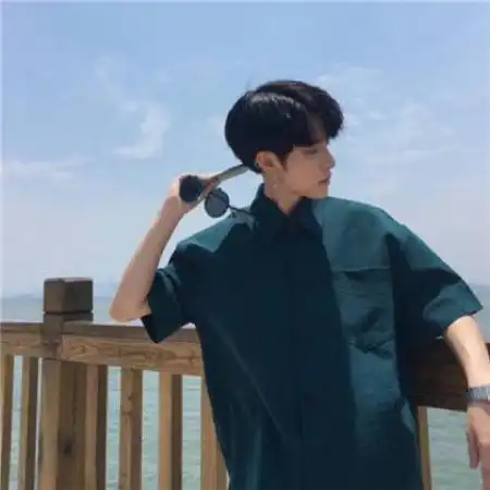 忧郁的头像男男生