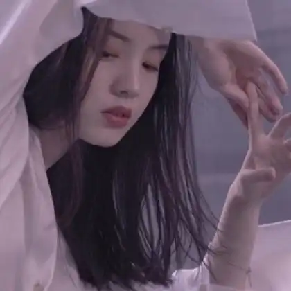 伤感失恋头像女心窝