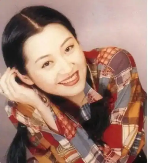 45岁的女人头像花的图片