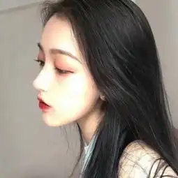 女生头像真人高冷抽烟