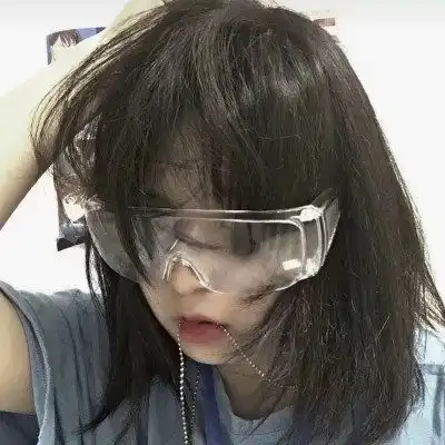 真人女生头像他们盼你名声四起但我只要你平平安安.