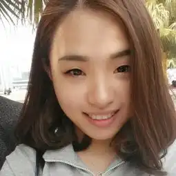 五十岁女人吉利头像鬓角