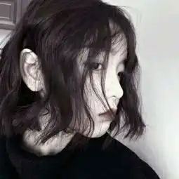 女生头像不露脸超短发