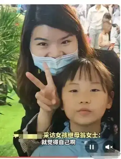 女孩遇到继母,从脏兮兮到阳光开朗,被孩子依赖这位母亲值得赞扬