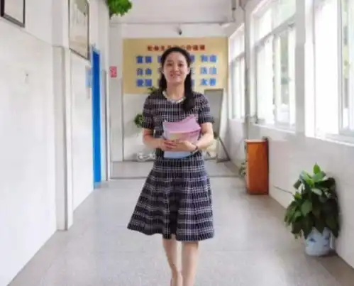 怀孕女老师被学生顶撞,丈夫气得打学生,家长公开求助做得对吗