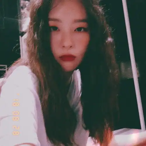 港风美人姜涩琪唯美自拍公开