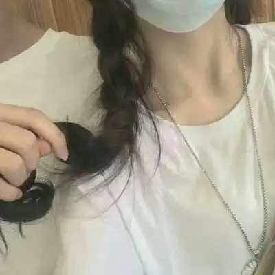 可爱女生头像真人不露脸