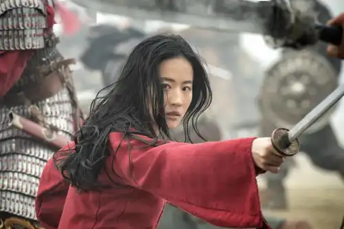 迪士尼抓错在逃公主,网友终于见到美人鱼公主本人了
