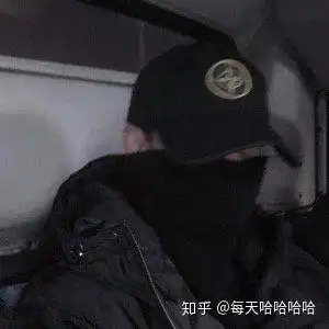 请问大家可以分享一下看起来比较高冷的不露脸男头吗谢谢昂