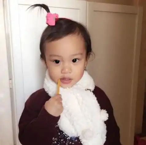 女孩头像呆萌可爱真人女
