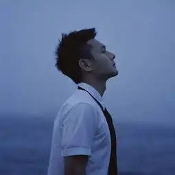 八月初桃花崛起,前缘回头红娘牵线,逝去的爱情破解重圆