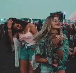 16岁的头像女生可爱萌音