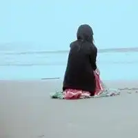 女孩背身而站的唯美qq头像