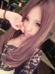 潮女qq个性皮肤大图仿佛感觉我从不曾长大