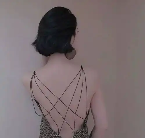 qq头像女背影手绘男