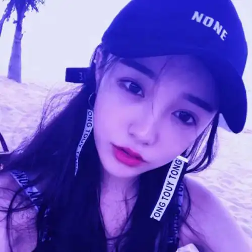 紫色超甜的女生头像,美女女生看过来