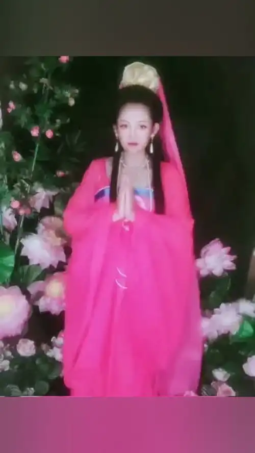 古风美女古风美女汉服清纯妹子特效拍摄卖萌汉服美女表演秀慢镜头
