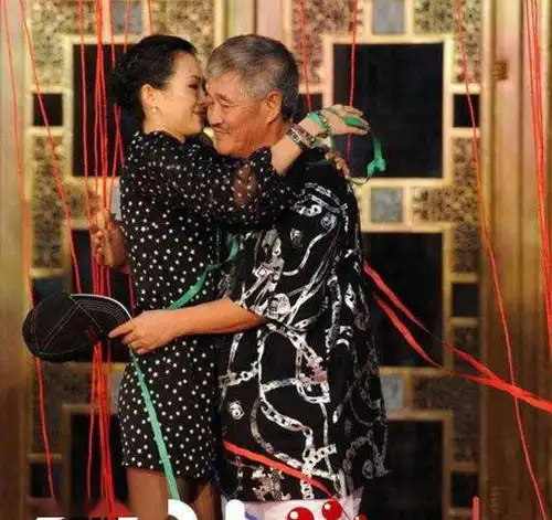 赵本山巅峰时期有多牛怀中抱美人都不算啥,最后一张才叫霸气