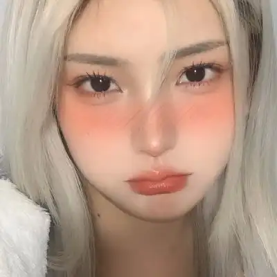 青春感满满的女生头像真人