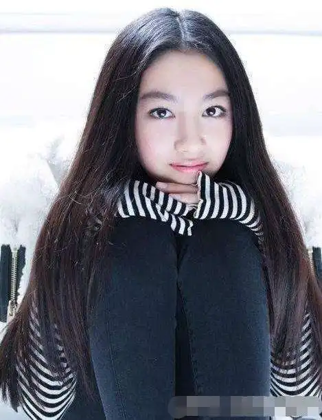 任达华13岁女儿任晴佳清纯自然,出道遭父亲坚决反对