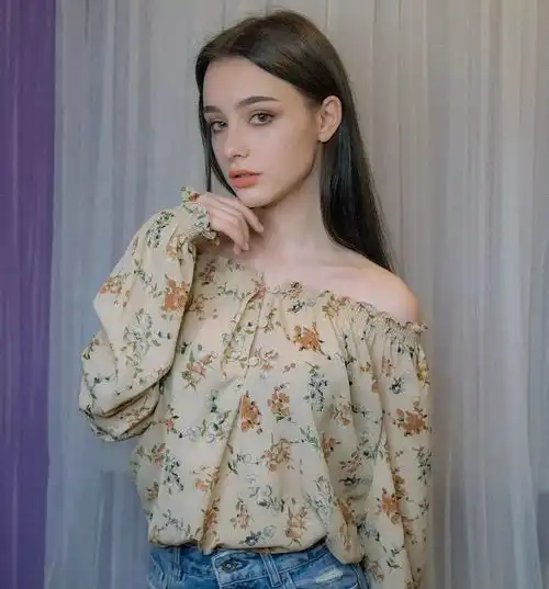 ins美少女丨这位俄罗斯张柏芝的每一张图都可以做头像or屏保