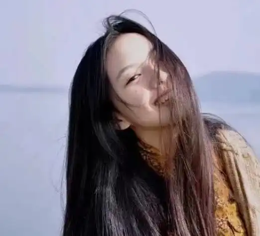 笑起来很治愈的3大星座女,双子座上榜,第一名堪称初恋脸