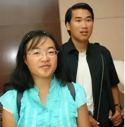 13岁魏敏芝成谋女郎,张艺谋直言娱乐圈不适合你