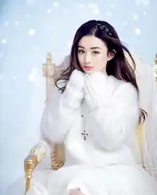 亚州第一美女赵丽颖清纯写真变白马公主俏皮可爱