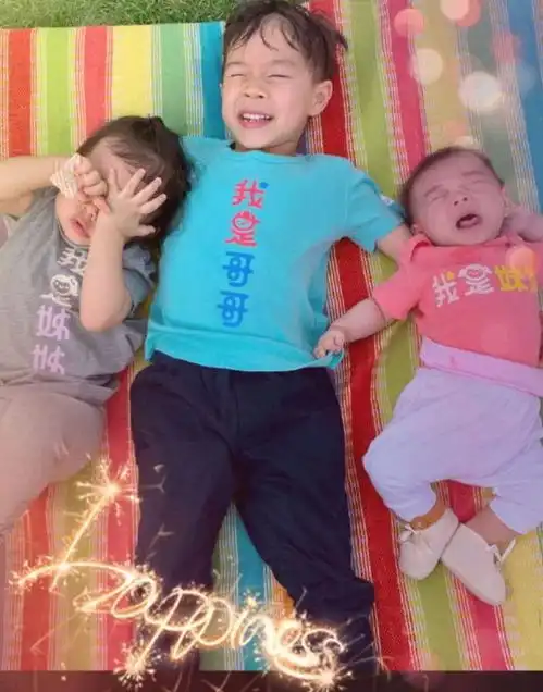 与霍启刚恋爱8年,结婚8年生了三子,晶晶你怎么还那么害羞