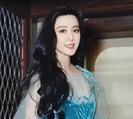 长发卷发发型图片独特而清新的女神气质长发卷发
