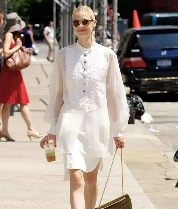 潮搭怎样将缺点藏起来根据身材穿衣就对了...