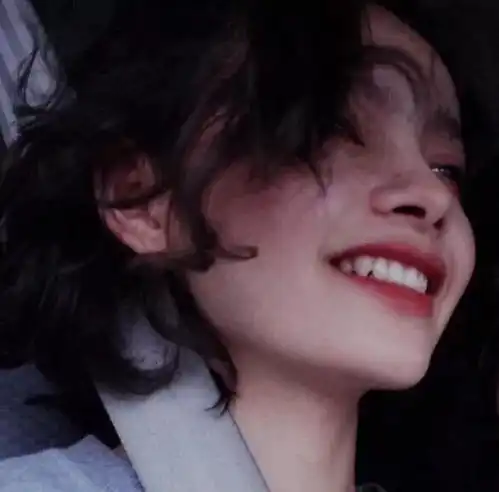美女头像真人版伤感欧美