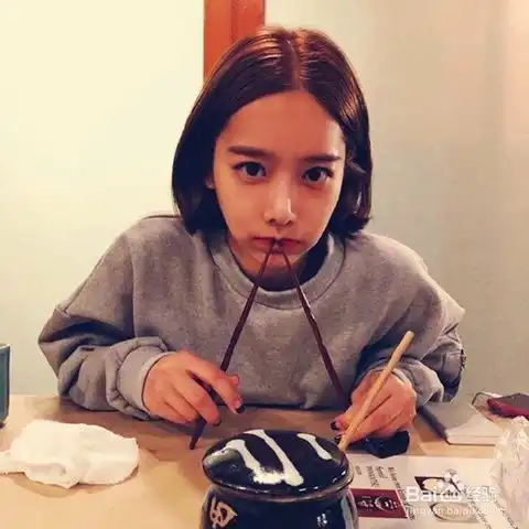 9款韩式中分短发造型,瞬间变身小脸新潮女郎