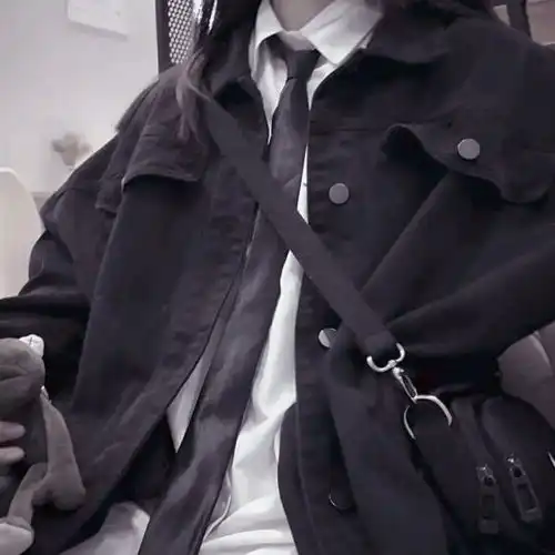 微丧不露脸真人女生头像没那么难过,只是你离开后有些不习惯