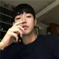 微信黑t恤帅气个性男生头像