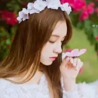 森系唯美小清新女生头像精选花儿开在雨季心碎在手里